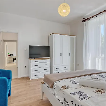 Holiday home Loreta Kraljevica