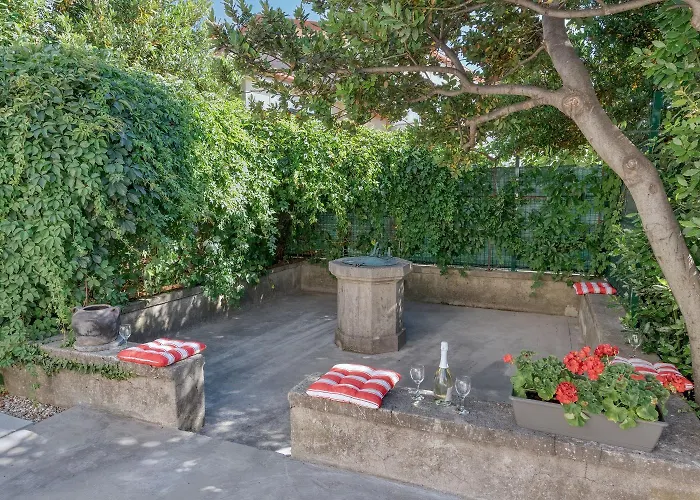 Loreta * クラリェヴィツァ